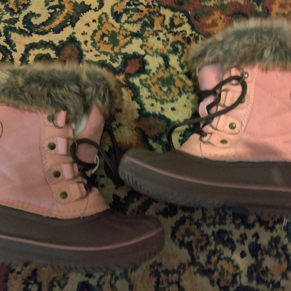 Girl boots